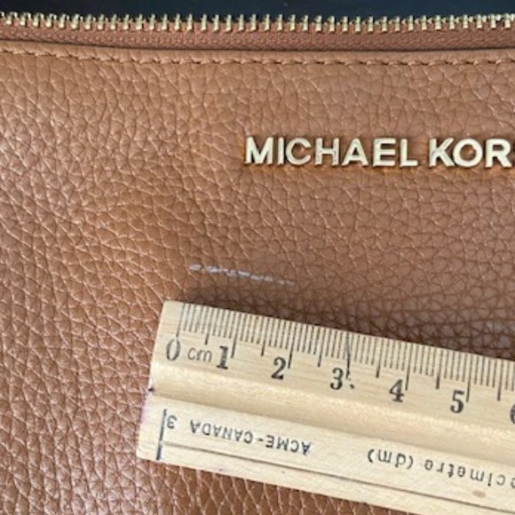 Authentic Beige Michael Kors Crossbody Logo Purse - Picture 10 of 10